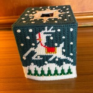 Vintage Handmade Christmas Plastic Canvas Needlepoint Tissue Box Cover-Reindeer
